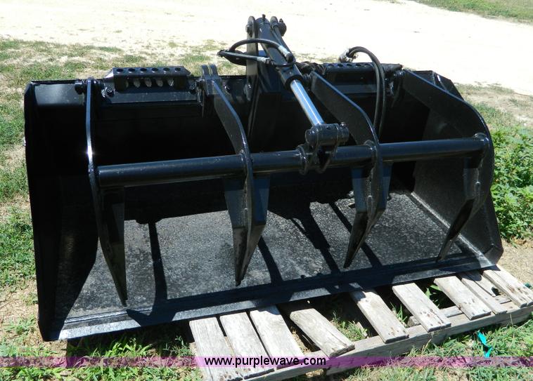 image for item BJ9063 Melroe skid steer grapple bucket