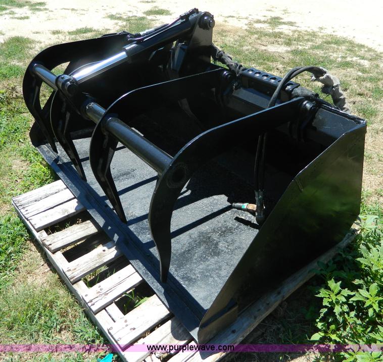 image for item BJ9063 Melroe skid steer grapple bucket