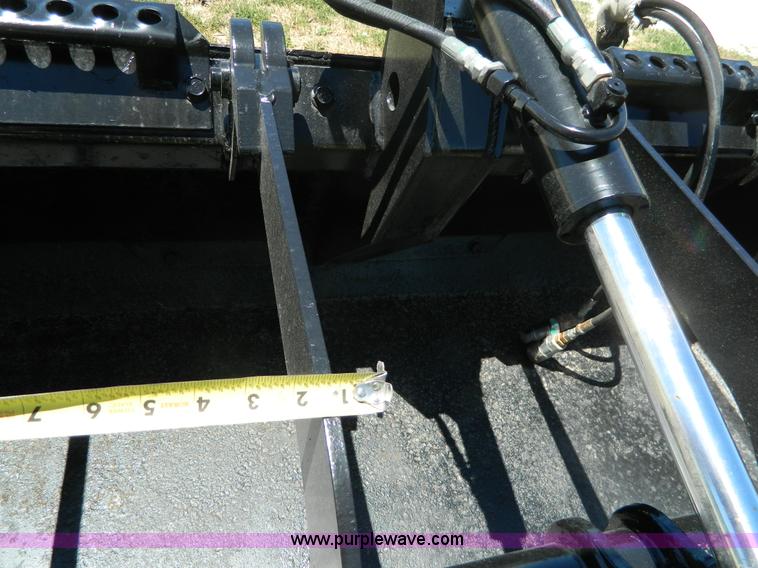 image for item BJ9063 Melroe skid steer grapple bucket