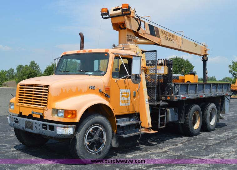 image for item BK9706 1995 International 4900 crane truck