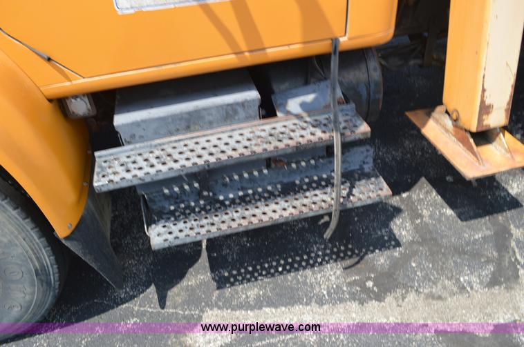 image for item BK9706 1995 International 4900 crane truck