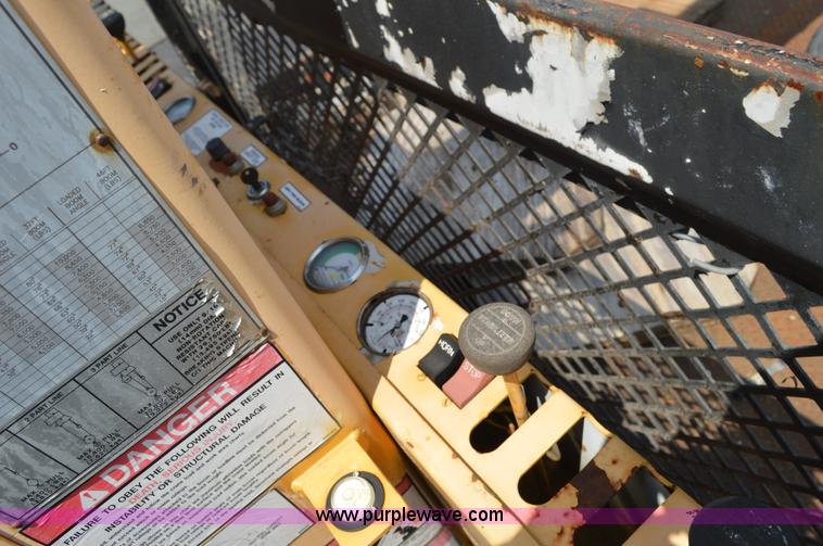 image for item BK9706 1995 International 4900 crane truck