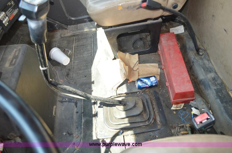 image for item BK9706 1995 International 4900 crane truck