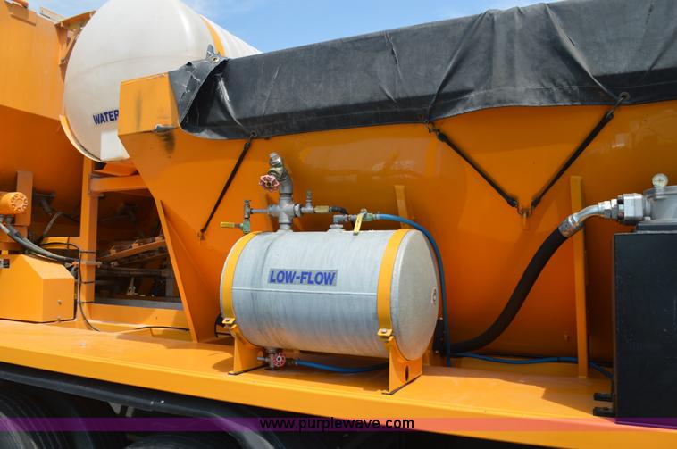 image for item BK9710 2010 Zimmerman ZM405 concrete mixer