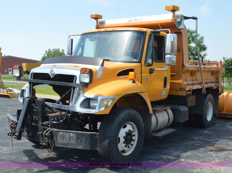 image for item BK9712 2006 International 7400 dump truck