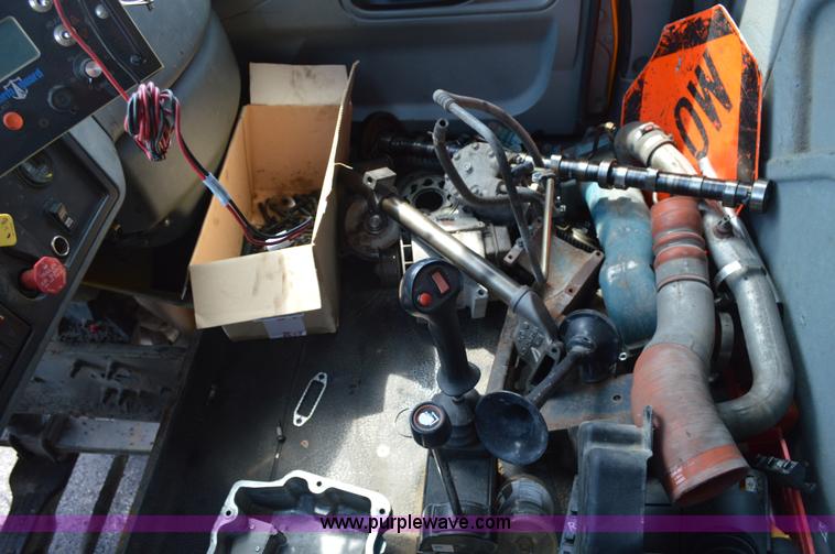 image for item BK9712 2006 International 7400 dump truck