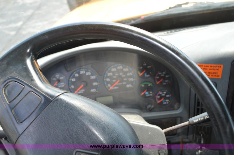 image for item BK9712 2006 International 7400 dump truck