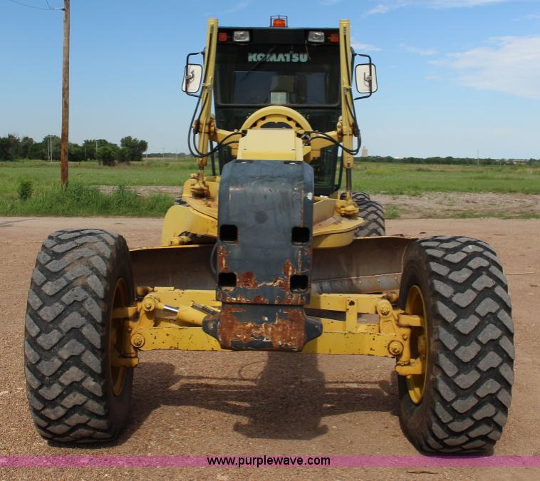 image for item F7987 2005 Komatsu GD675 motor grader