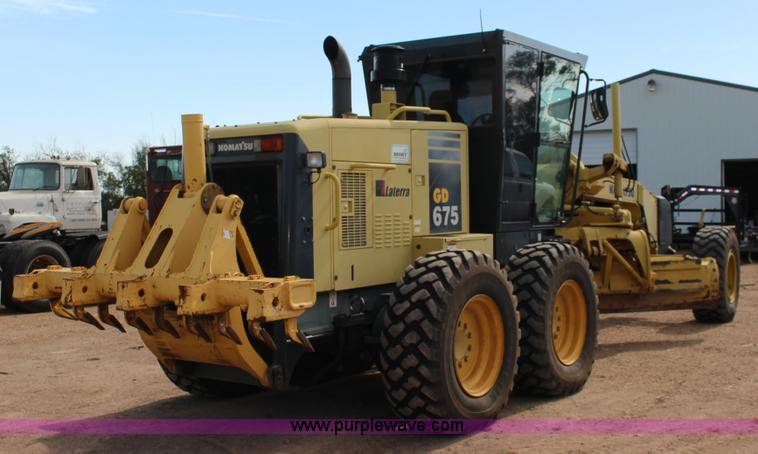 image for item F7987 2005 Komatsu GD675 motor grader