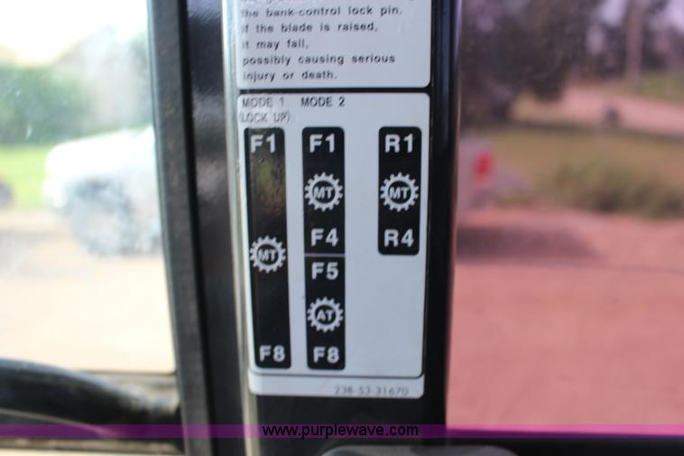 image for item F7987 2005 Komatsu GD675 motor grader