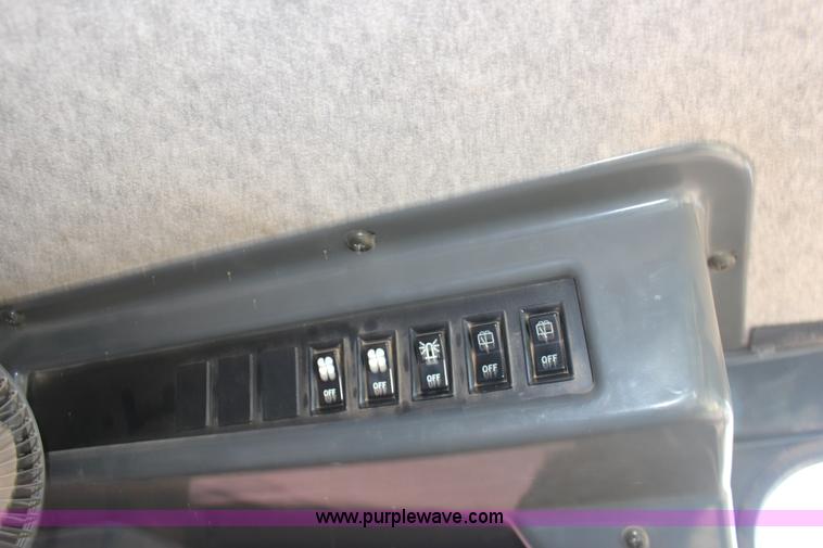 image for item F7987 2005 Komatsu GD675 motor grader