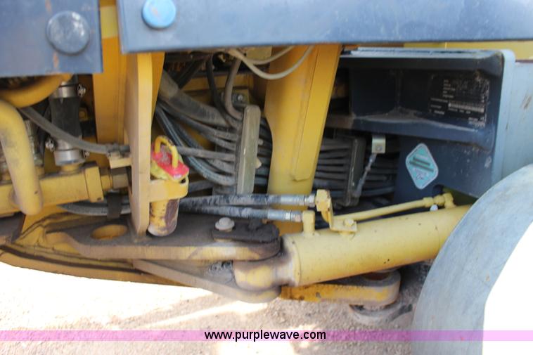 image for item F7987 2005 Komatsu GD675 motor grader