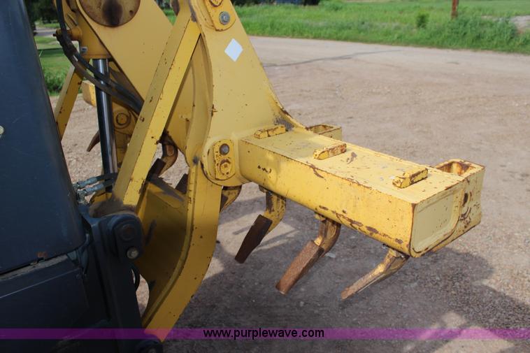 image for item F7987 2005 Komatsu GD675 motor grader