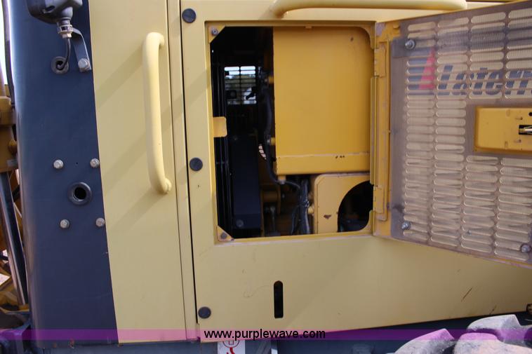 image for item F7987 2005 Komatsu GD675 motor grader