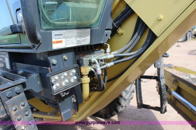 image for item F7987 2005 Komatsu GD675 motor grader