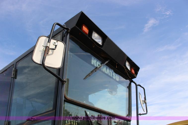 image for item F7987 2005 Komatsu GD675 motor grader