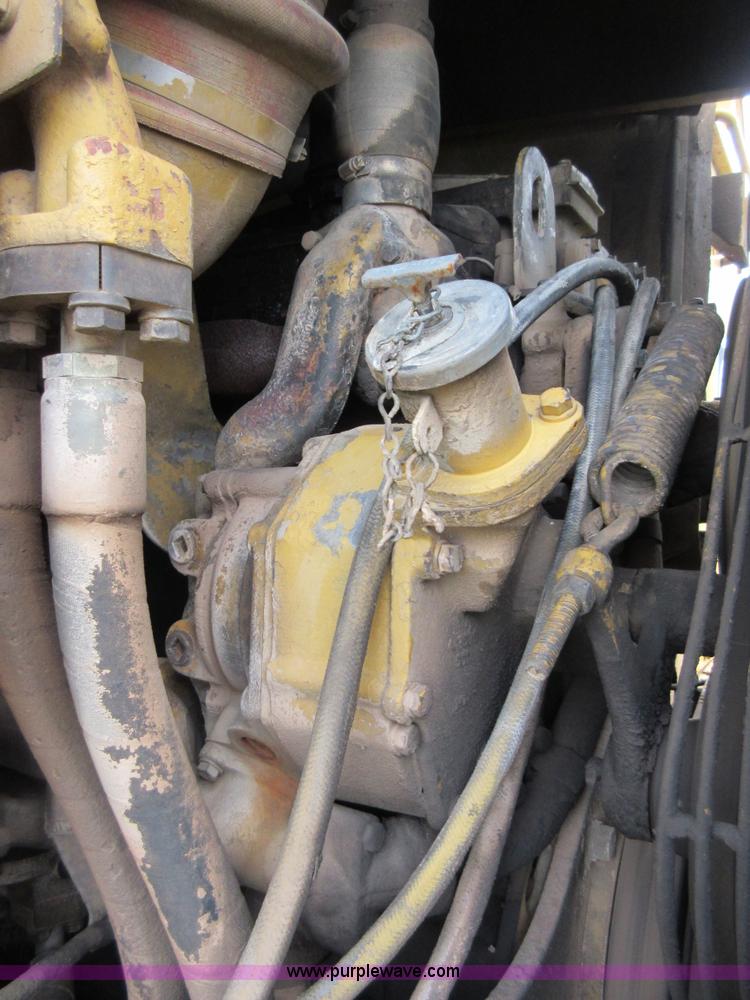 image for item H4149 1972 Caterpillar 623B elevating scraper