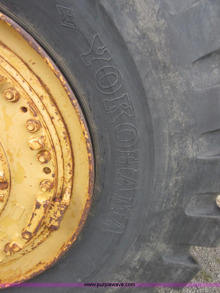 image for item H4149 1972 Caterpillar 623B elevating scraper