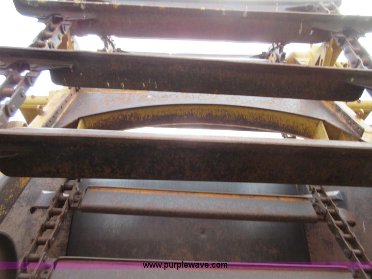 image for item H4149 1972 Caterpillar 623B elevating scraper