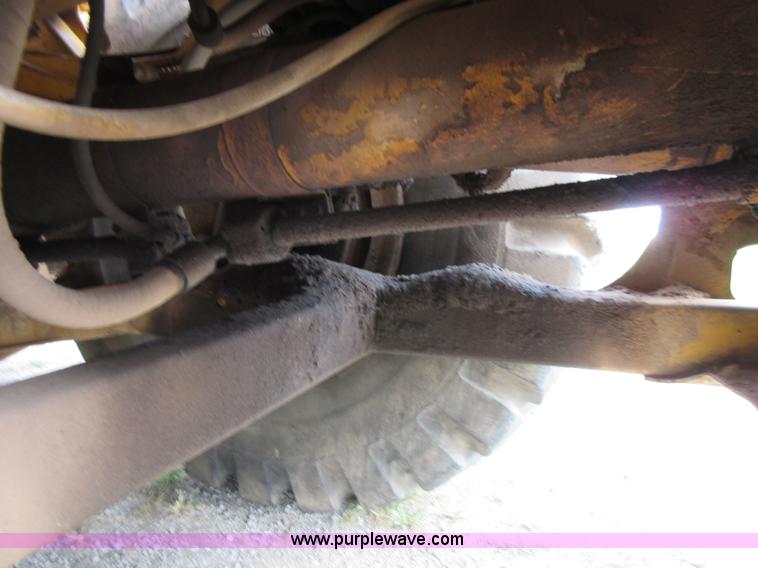 image for item H4149 1972 Caterpillar 623B elevating scraper