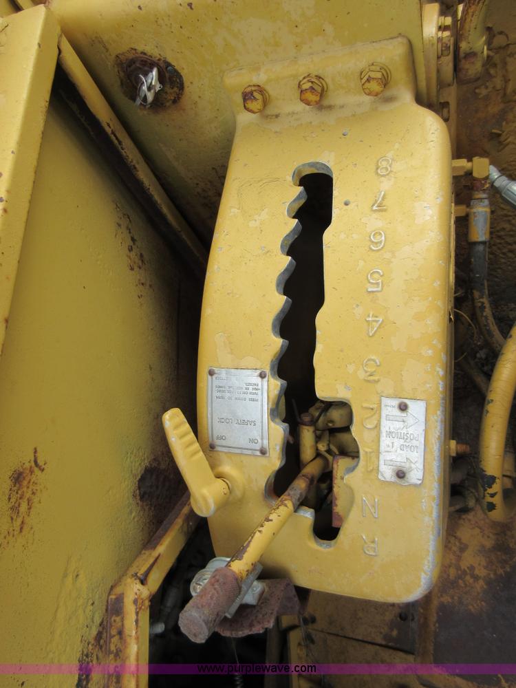 image for item H4149 1972 Caterpillar 623B elevating scraper