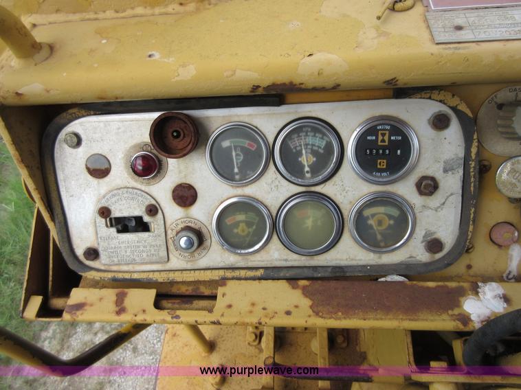 image for item H4149 1972 Caterpillar 623B elevating scraper