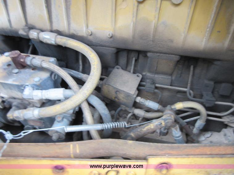 image for item H4149 1972 Caterpillar 623B elevating scraper