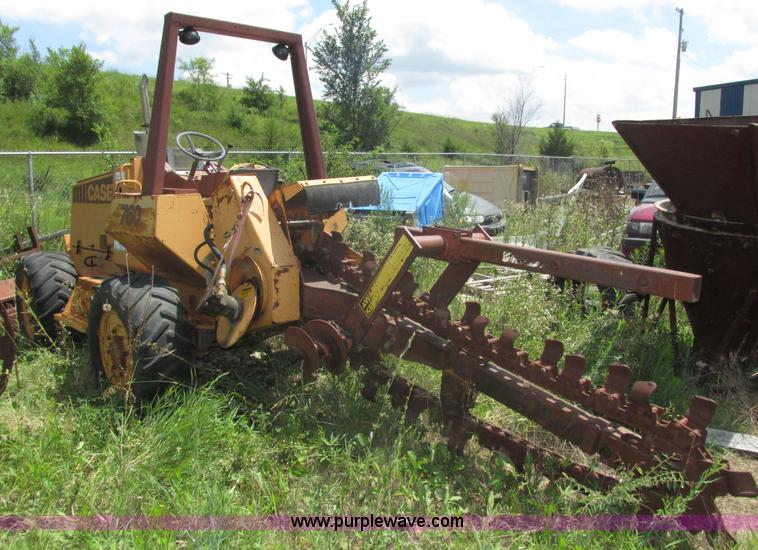image for item H4539 1988 Case 760 trencher