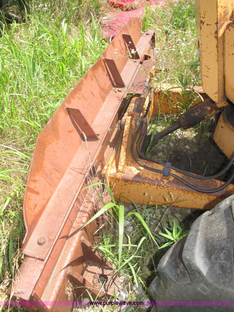 image for item H4539 1988 Case 760 trencher