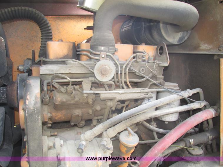 image for item H4539 1988 Case 760 trencher