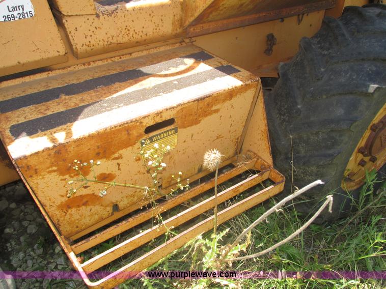 image for item H4539 1988 Case 760 trencher