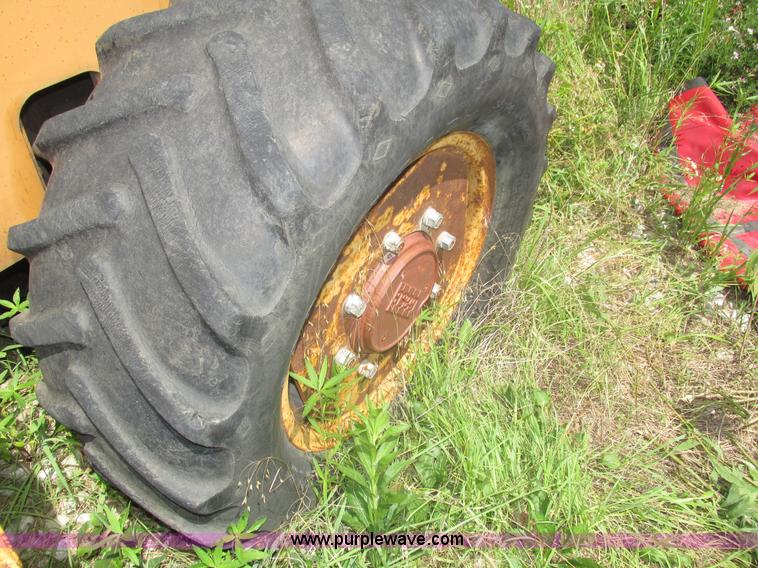 image for item H4539 1988 Case 760 trencher