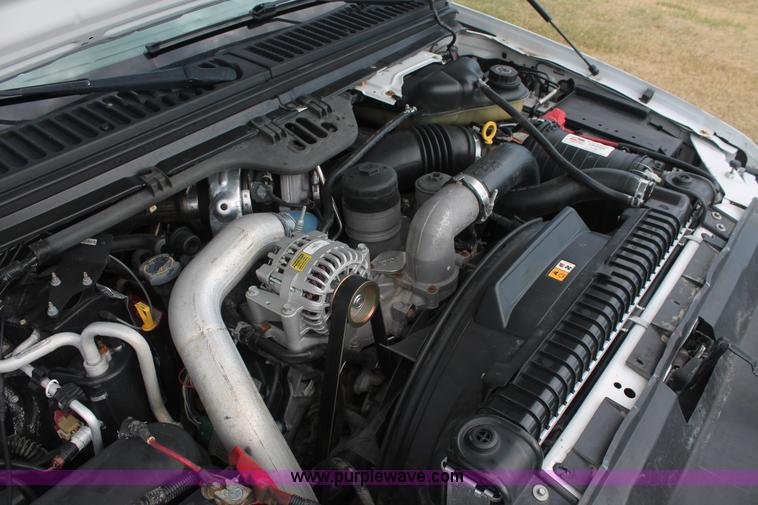 image for item H8146 2006 Ford F350 Super Duty XL Crew Cab pickup truck