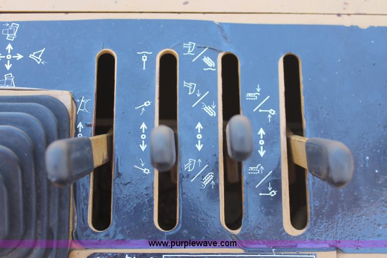 image for item H8195 1995 Vermeer Flex Track 75 cable plow