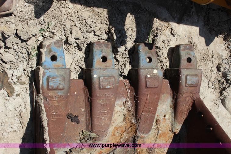 image for item I1504 Hensley bucket