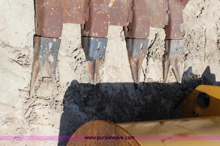 image for item I1505 2003 John Deere JD200 excavator bucket