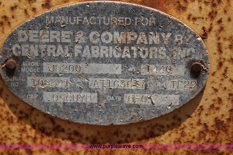 image for item I1505 2003 John Deere JD200 excavator bucket