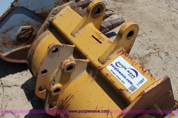 image for item I1507 Excavator bucket
