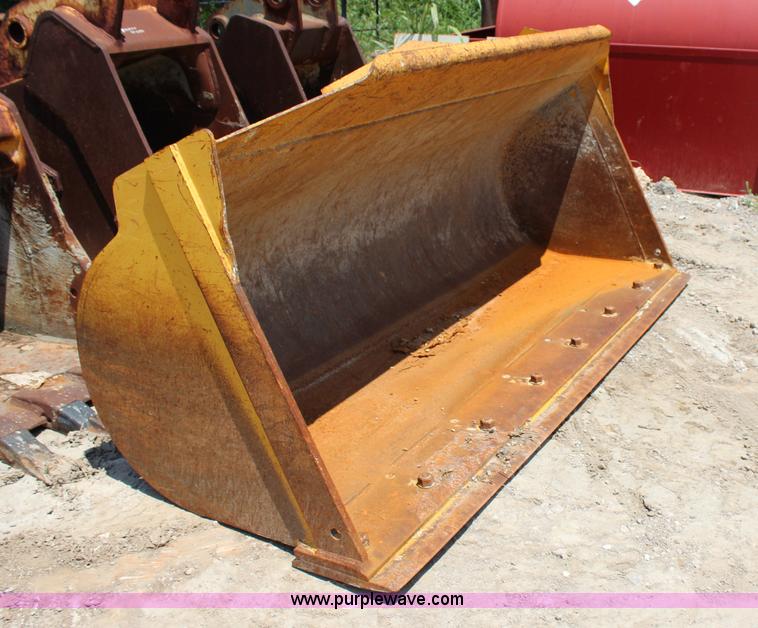 image for item I1510 Komatsu WA250 loader bucket
