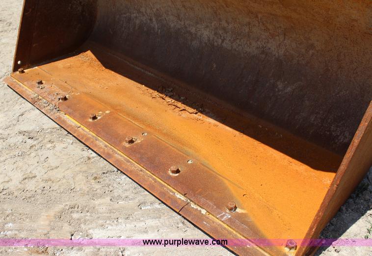 image for item I1510 Komatsu WA250 loader bucket