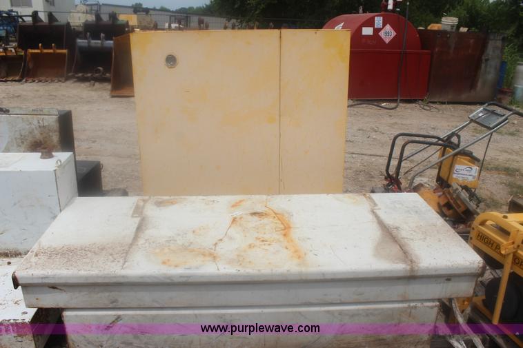 image for item I1519 Just-Rite storage locker