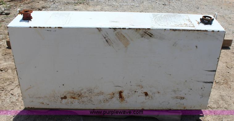 image for item I1520 (3) fuel tanks