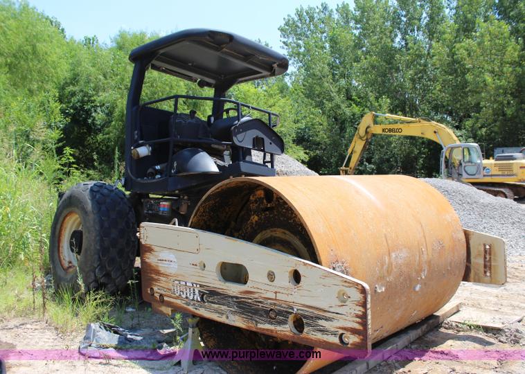 image for item I1521 Ingersoll Rand 30105DXTF smooth drum vibratory roller