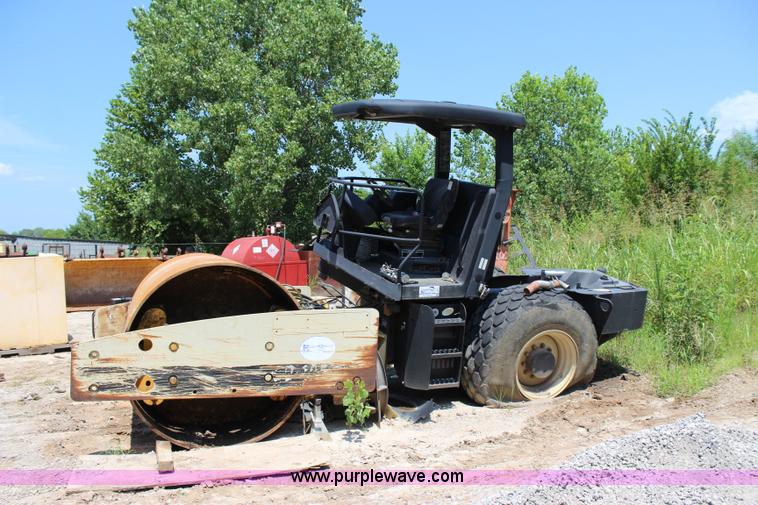 image for item I1521 Ingersoll Rand 30105DXTF smooth drum vibratory roller