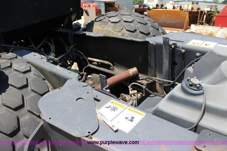 image for item I1521 Ingersoll Rand 30105DXTF smooth drum vibratory roller