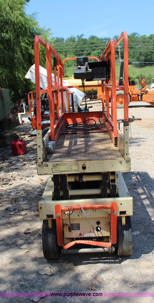 image for item I1522 1997 JLG 2033-5 electric scissor lift