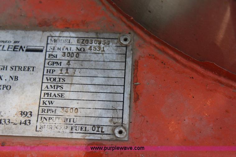 image for item I1524 Easy Kleen 5Z03035g pressure washer and trailer