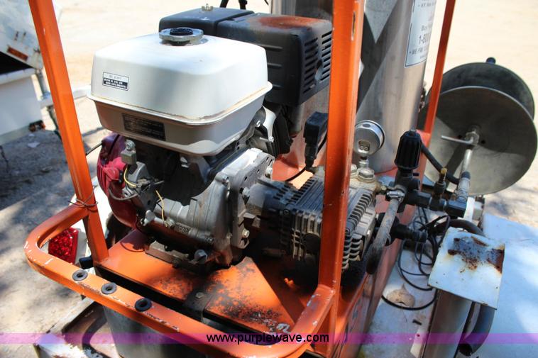 image for item I1524 Easy Kleen 5Z03035g pressure washer and trailer