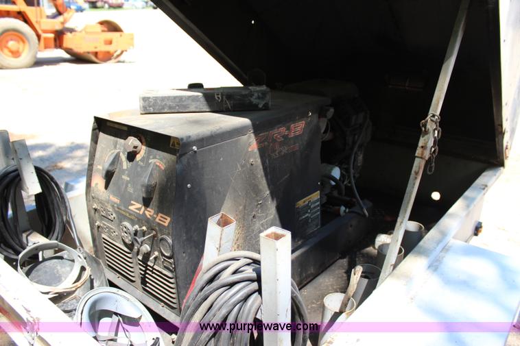 image for item I1525 Red-d-arc ZR-8 welder