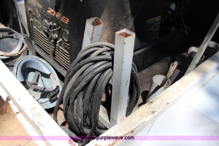 image for item I1525 Red-d-arc ZR-8 welder